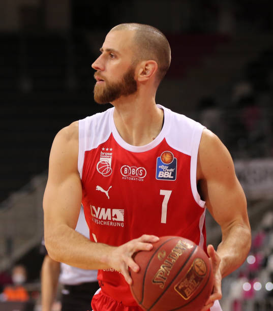 尤其是主力 尤其是主力